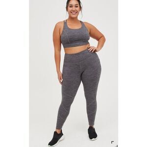 Torrid Low Impact Wireless Strappy Back Active Sports Bra Plus Size 5 5X 28 Gray